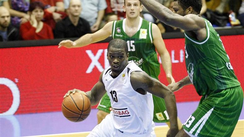 Stepheson Vladović Szolnoki Olaj Union Olimpija liga ABA Warren