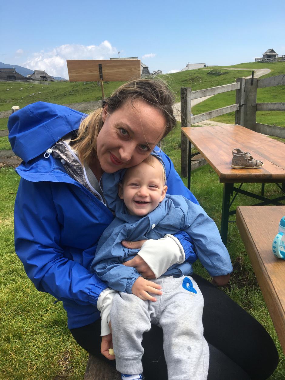 Špela Miroševič Urban Mirošević CTNNB1 sindrom | Avtor: Andreja Cilenšek