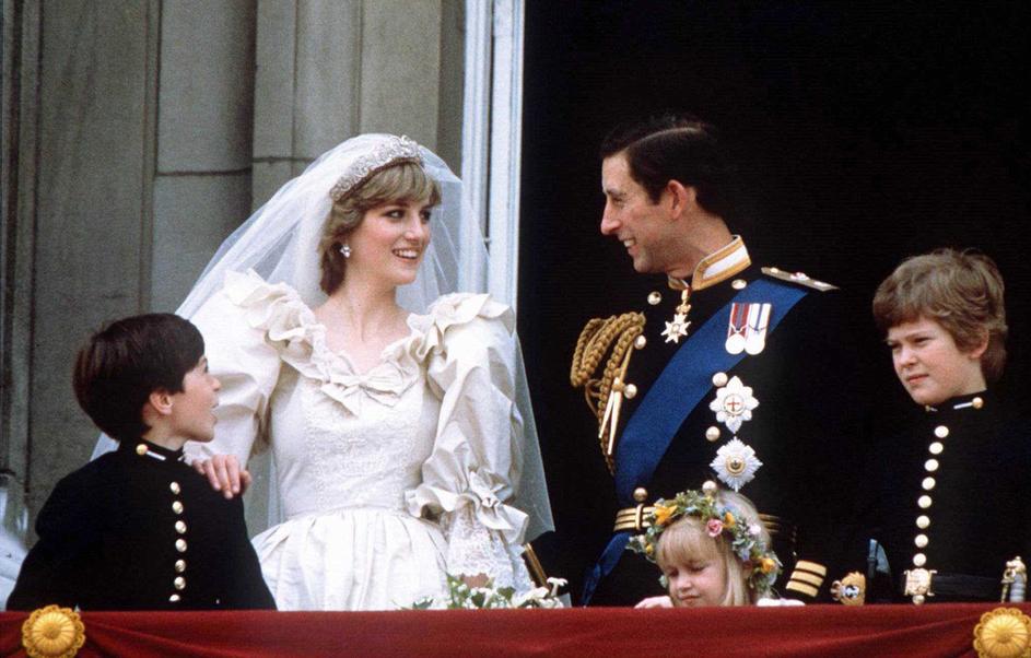 princ Charles, Diana Spencer