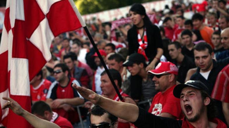 V tokratni anketi nas zanima, ali boste spremljali Euro 2008.