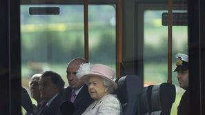 kraljica, Elizabeta, avtobus