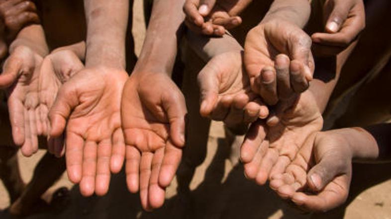 Brez družinskih in socialnih prejemkov bi bila revna četrtina Slovencev.
