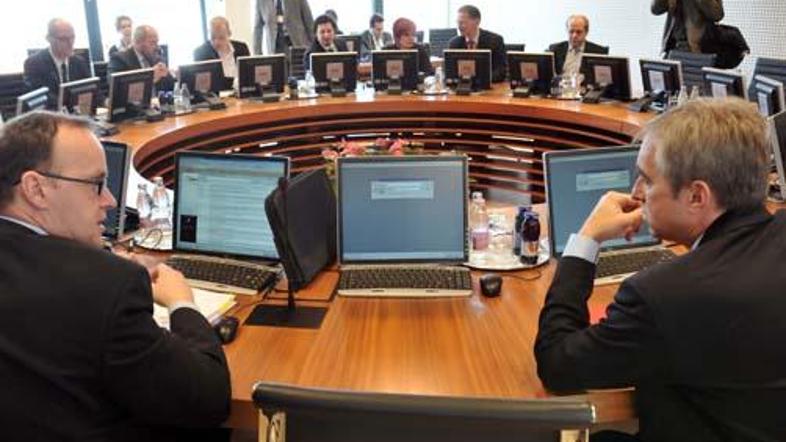 Osnutek interventnega zakona je na današnjem dnevnem redu vladne seje.