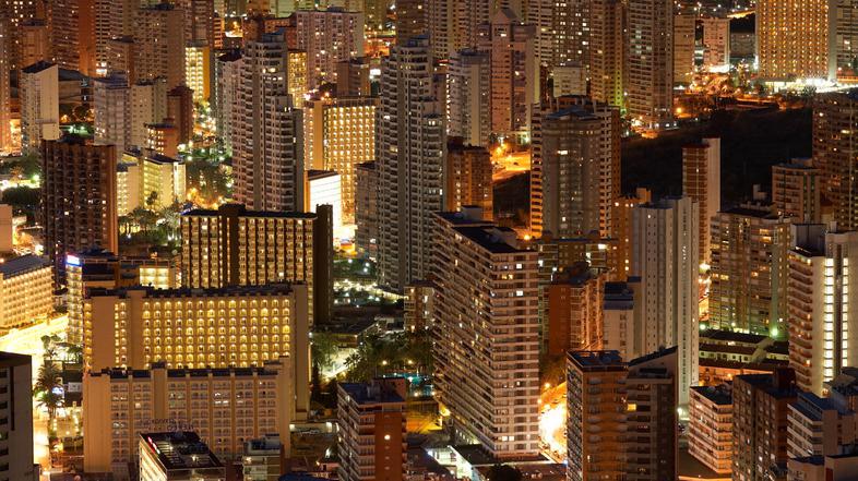 Evropski Dubaj, španski Manhattan in Beniyork je le nekaj vzdevkov španskega let