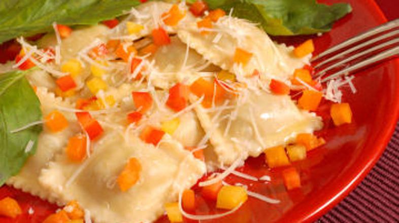 Potresite s sveže naribanim parmezanom.