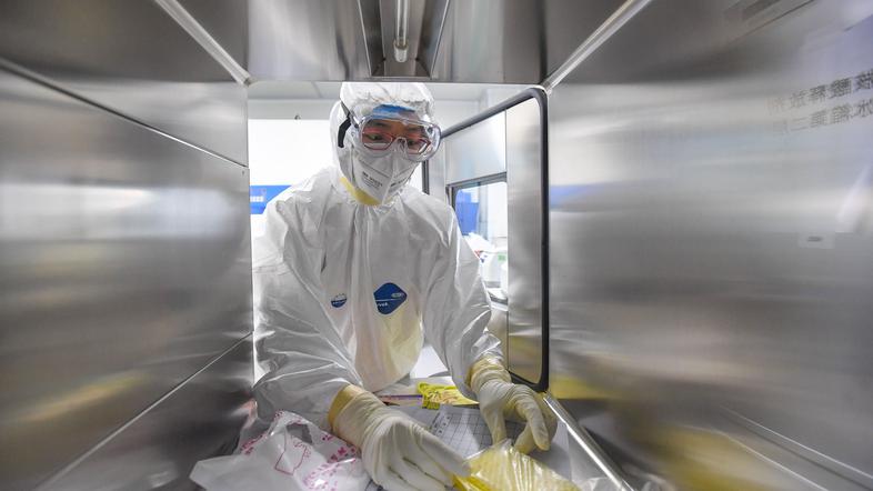 Koronavirus covid-19 laboratorij