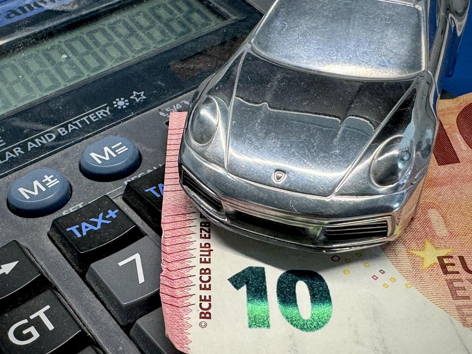 Električni avto davek nakup izračun avta | Avtor: Andrej Leban