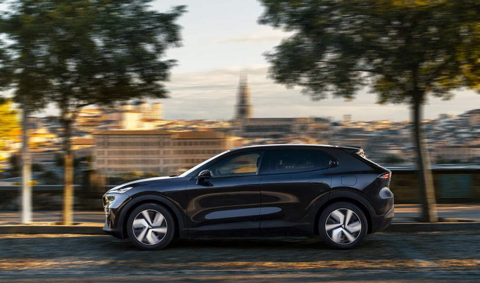 Kitajci napadajo Evropo: novi SUV obljublja več kot 1.000 kilometrov dosega
