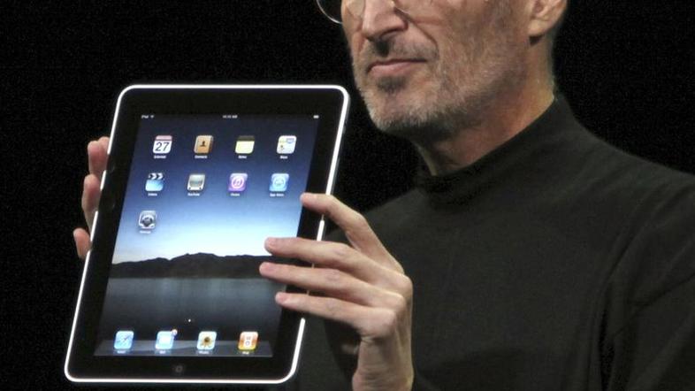 Steve Jobs ob predstavitvi iPada pred slabim letom. Šef Appla velja za enega naj