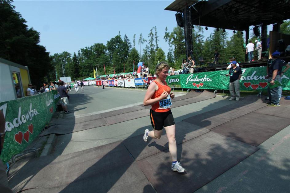 Če želite visokoresolucijsko fotografijo, nam pošljite elektronsko sporočilo na 