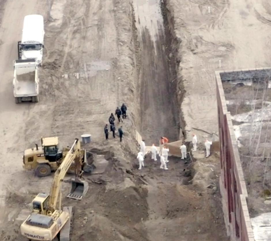 koronavirus ZDA - množično grobišče New York | Avtor: Profimedia