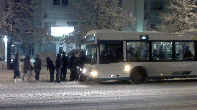 Mladi so tokrat "ubogali" nasvete organizatorjev in občine, se na nastop Guette 