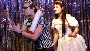 Gledališka predstava je primerna za otroke, starejše od 5 let. (Foto: Miha Fras,