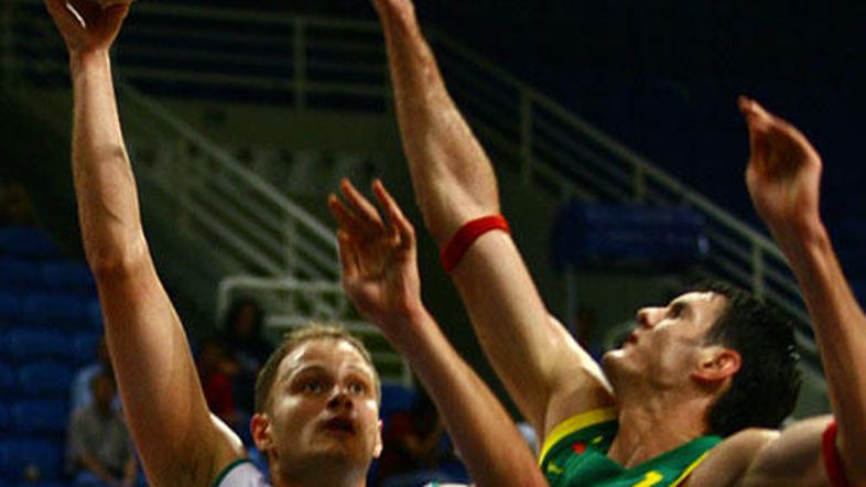 Rašo Nesterovič je bil boj z litvanskimi centri, a mu kaj več kot 8 točk ni uspe