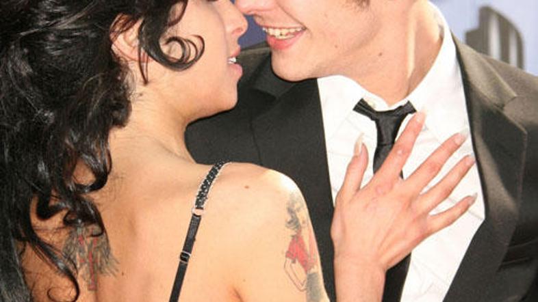 Blake zanika, da ima razmerje z manekenko. Pravi razlog za razhod je ljubezen do