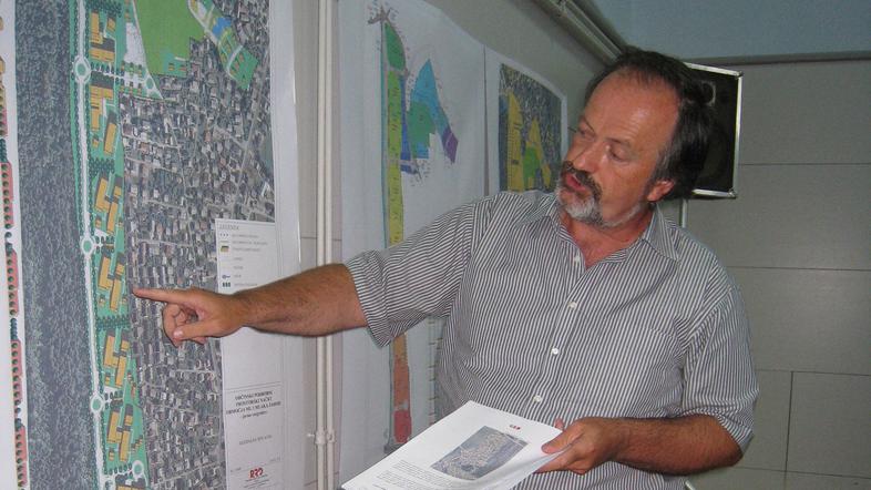 Novi predlog pozidave Mlake je sicer manj glomazen od prvotnega na fotografiji. 