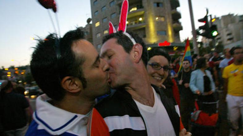 Organizatorji so za pomoč prosili tudi srbsko pravoslavno cerkev, a so jim odgov