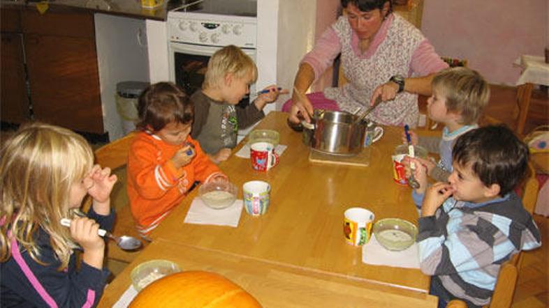 V waldorfskem vrtcu Sončnica na Hrušici imajo otroci brezmesno prehrano, zajtrke