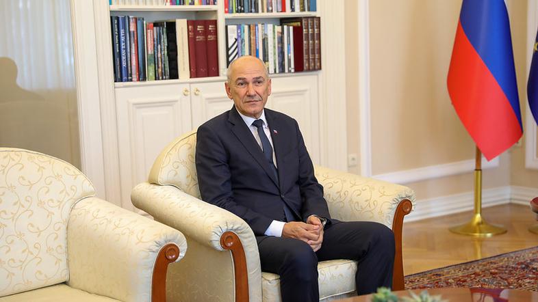 Vlada, Janez Janša pri Nataši Pirc Musar