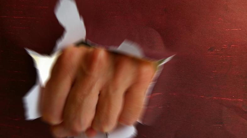 Zakonca sta bila napadena v svojem stanovanju. (Foto: Shutterstock)