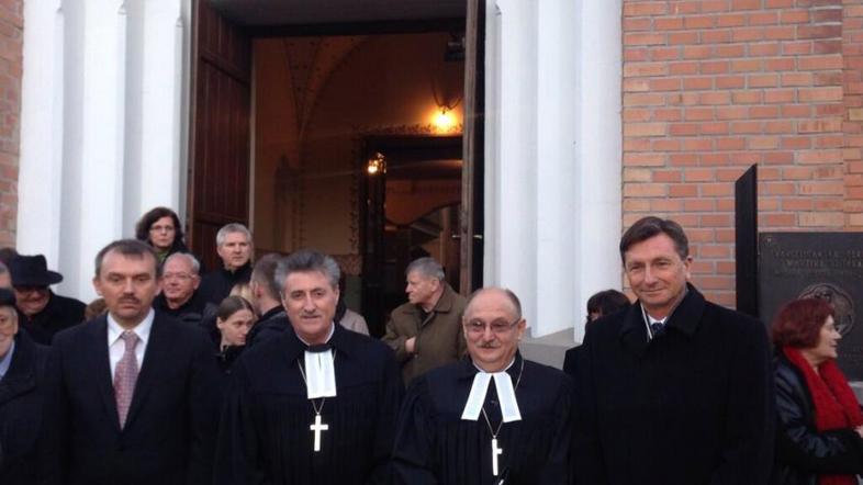 Geza Erniša Geza Filo Borut Pahor inavguracija protestantskega škofa inštalacija