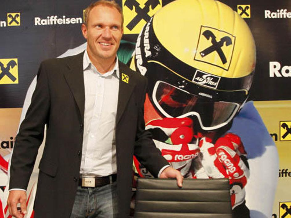 Hermann Maier, zmagovalec 54 tekem svetovnega pokala, na današnji novinarski kon