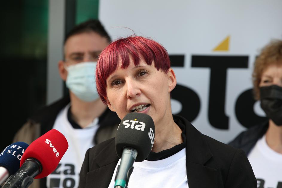 STA Petra Lesjak Tušek