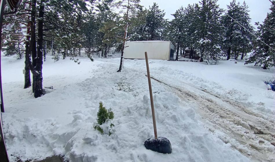 V več občinah razglasili izredno stanje