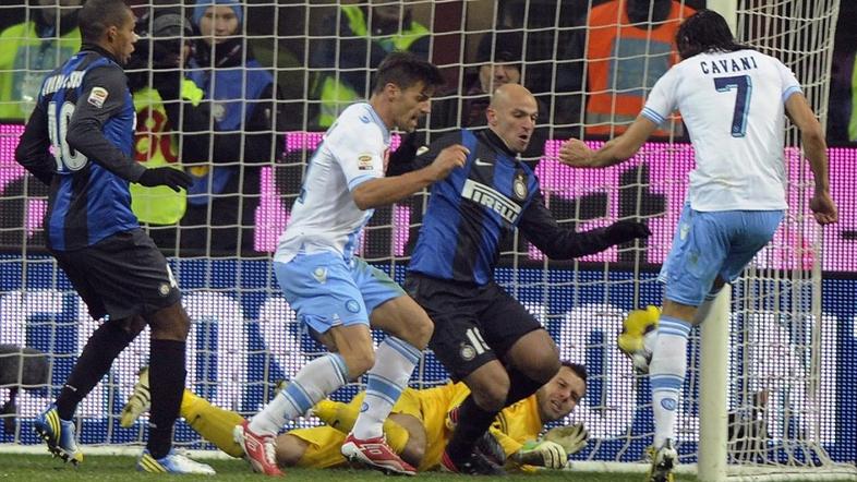 Cavani Handanović Cambiasso Juan Jesus Maggio Inter Milan Napoli Serie A Italija
