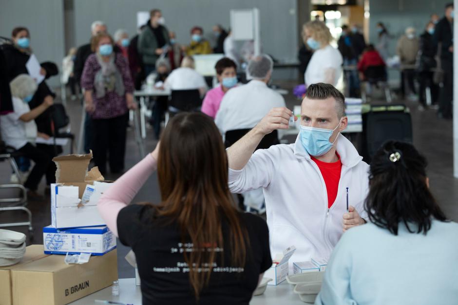 Covid-19 v Ljubljani | Avtor: Profimedia