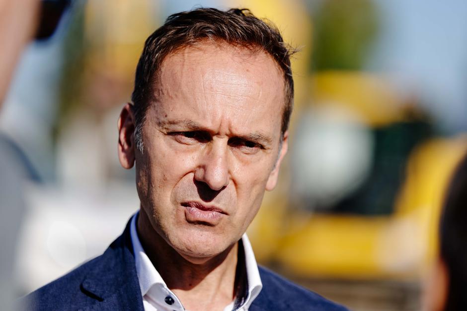 testni vžig in gašenje e-avtomobila, ko zagori elektrika, Andrej Brglez | Avtor: Saša Despot