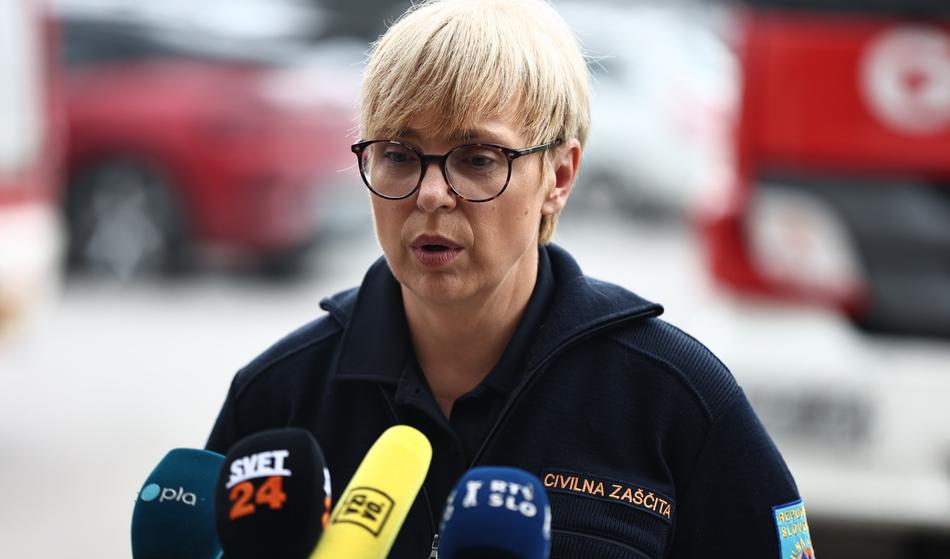 Nataša Pirc Musar poškodovana v nesreči, predor Kastelec tri ure zaprt