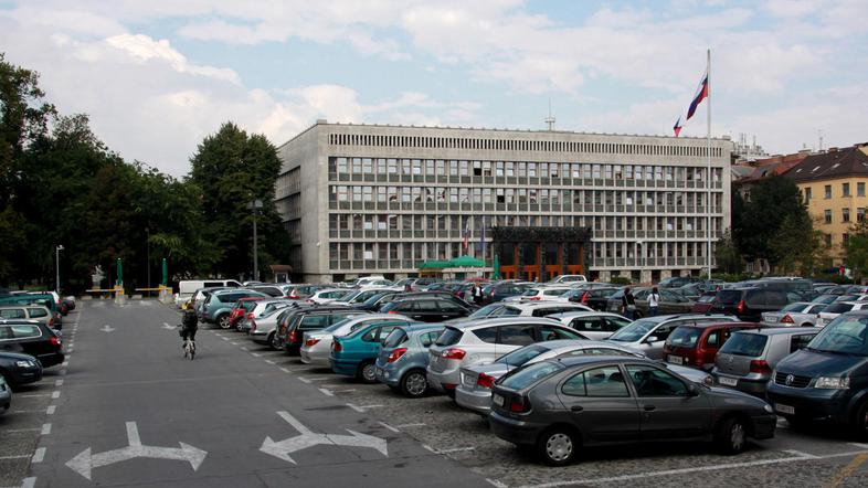 Podrobnosti dogovora o prenosu Trga republike v javno oziroma občinsko last bodo