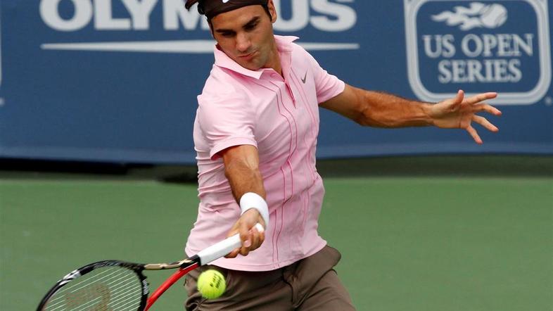 Roger Federer se je razveselil še 17. osvojenega mastersa.