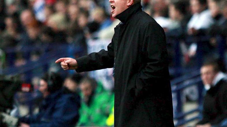 Gary Megson je Bolton prevzel pred dvema sezonama in ga dvakrat uspel obdržati v