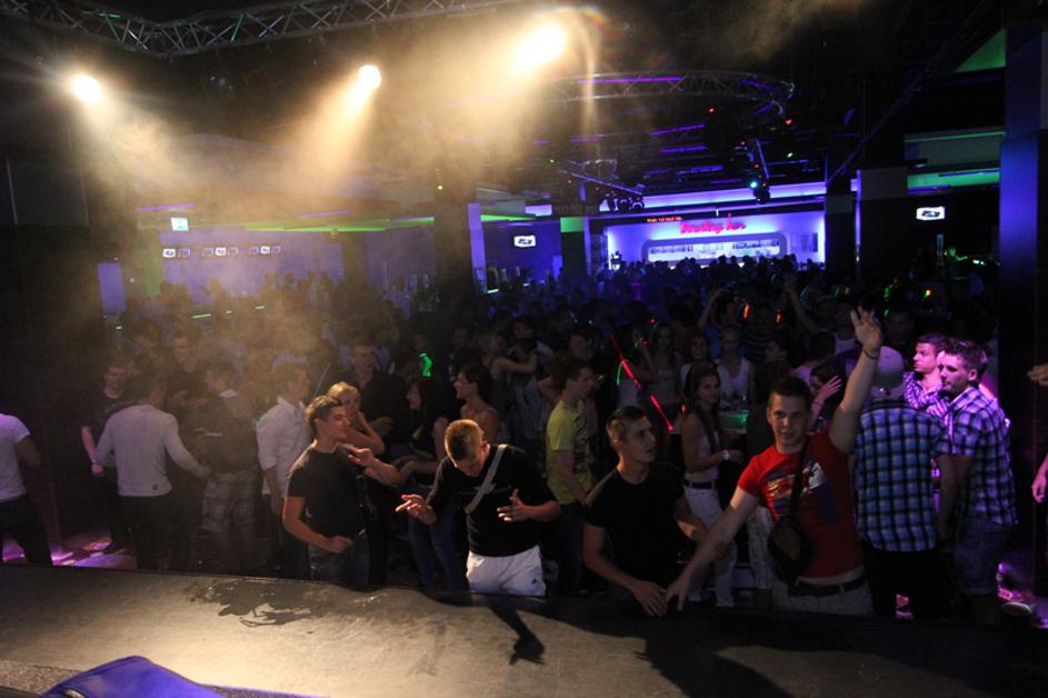 Dijaški žur na bowlingu v Kranju