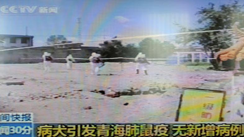 10.000 prebivalcev je bilo v karanteni dober teden.