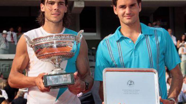 Federer ne najde recepta za Nadala. Po mnenju Patricka McEnroeja bi mu moral pri