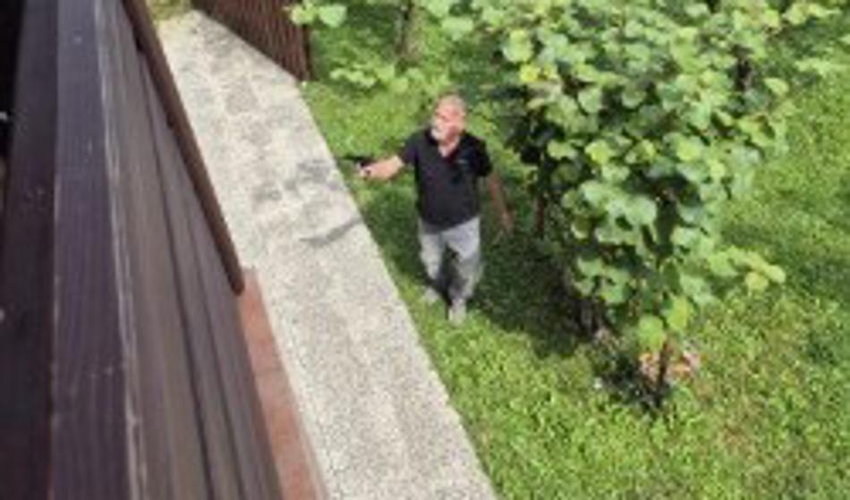 Ustrelil ga je sosed: V klinični center sem prispel klinično mrtev