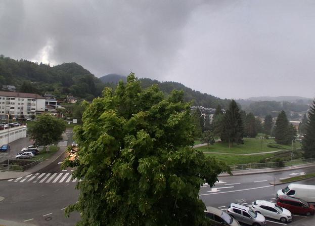 nevihta naliv dež Trbovlje