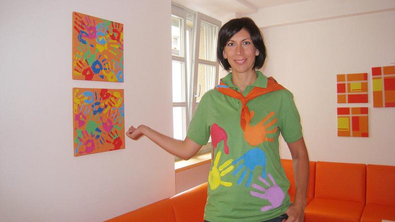 “To je naš dnevni prostor s kuhinjo v enotnih toplih barvah centra, v katerem bo