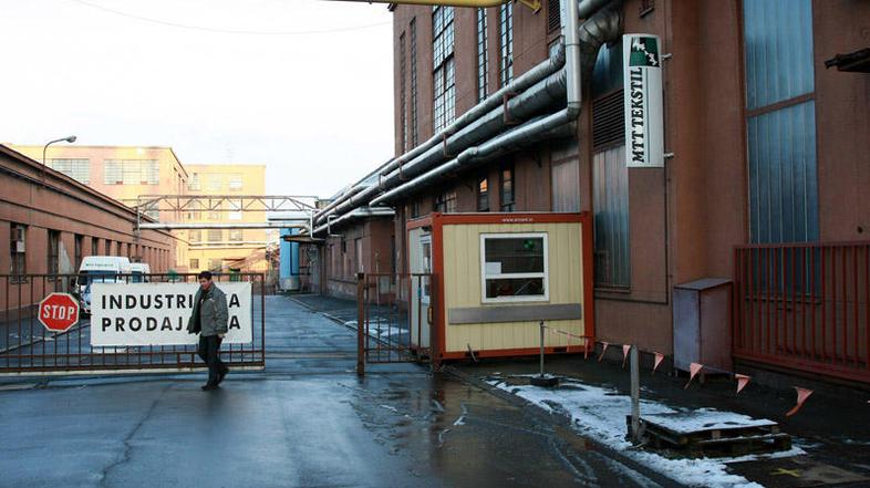 V MTT tekstil je zaposlenih 115 ljudi, ker pa podjetju kaže bolje, nameravajo za