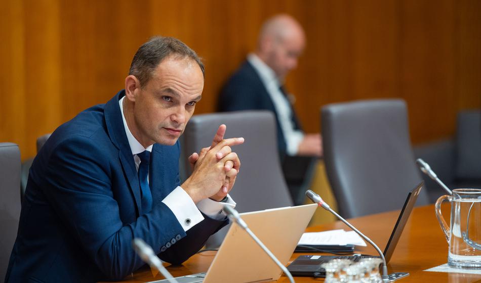 Logar: "Ministrstva ne prevzemam, da bi ohranjal status quo"