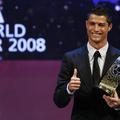 Cristiano Ronaldo je vedno urejen. "Brilijantina" frizura nikoli ne izostane.