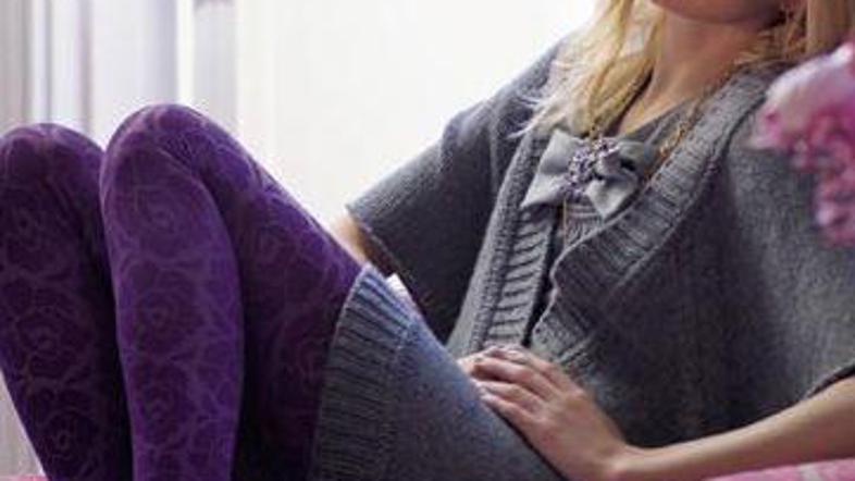 Nogavice so zveste spremljevalke žensk.