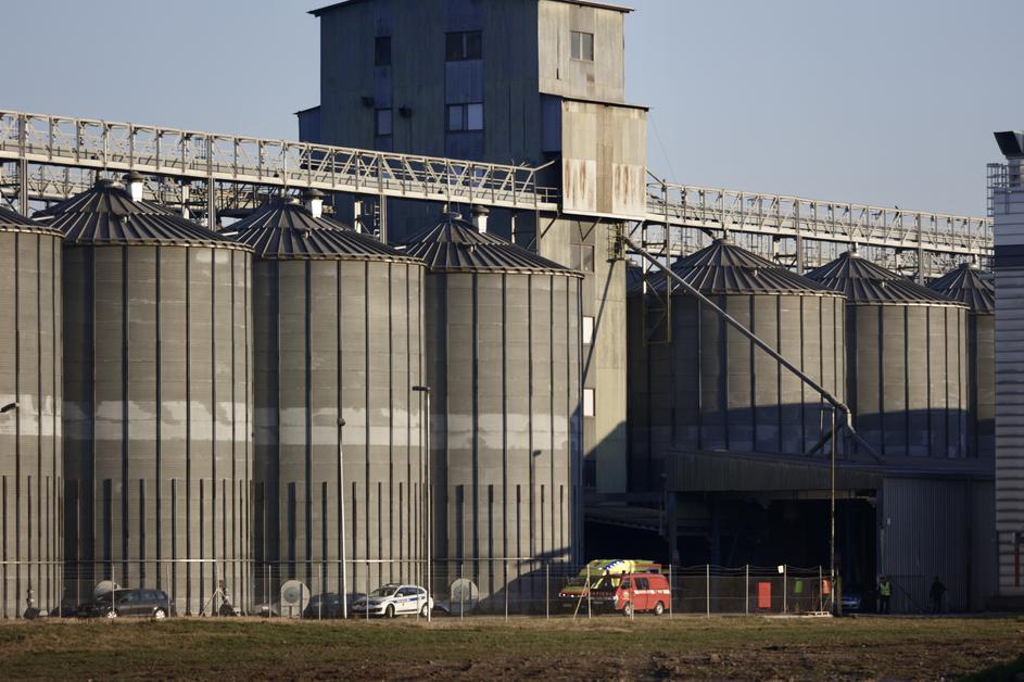 nesreča silosi Brežice, poslovna cona Brezina