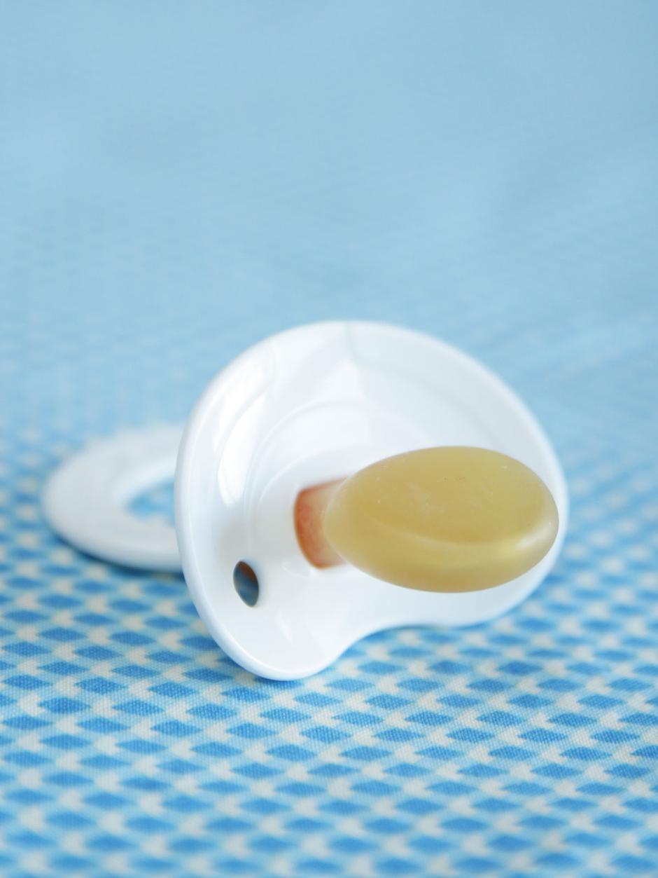 Večino otrok duda pomiri in jim pomaga zaspati. (Foto: Shutterstock) | Avtor: Žurnal24 main