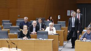 seja državni zbor poslanci Robert Golob