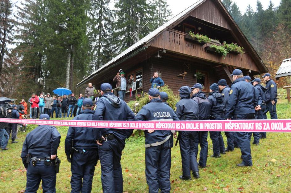 Rušenje gradnje Darka Kuzmiča