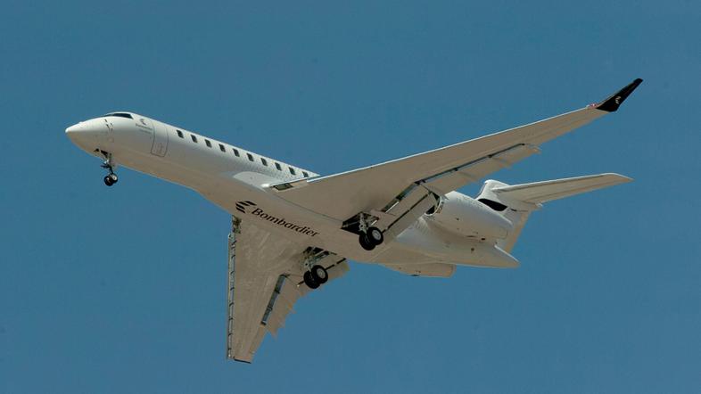Bombardier Global 8000